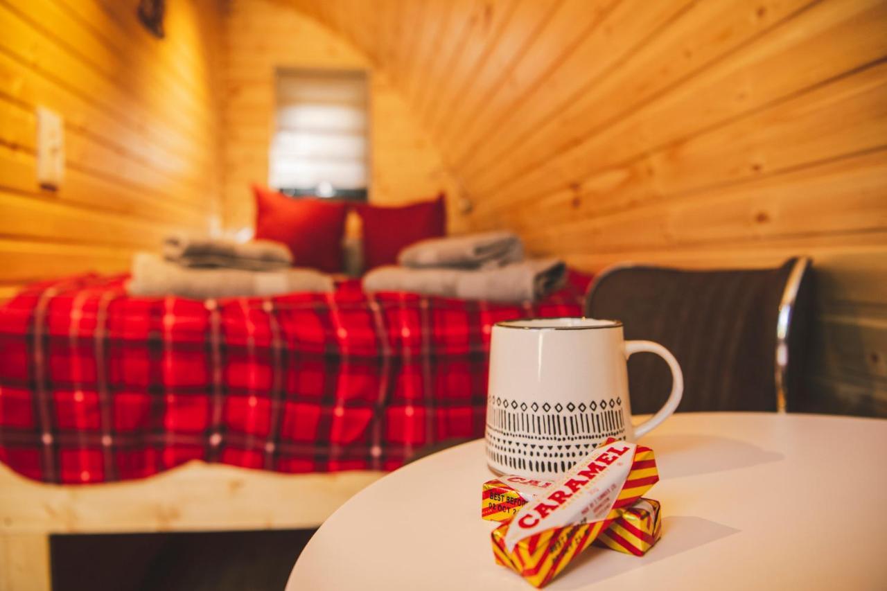 Highland & Transylvania Glamping Pods Roybridge Dış mekan fotoğraf