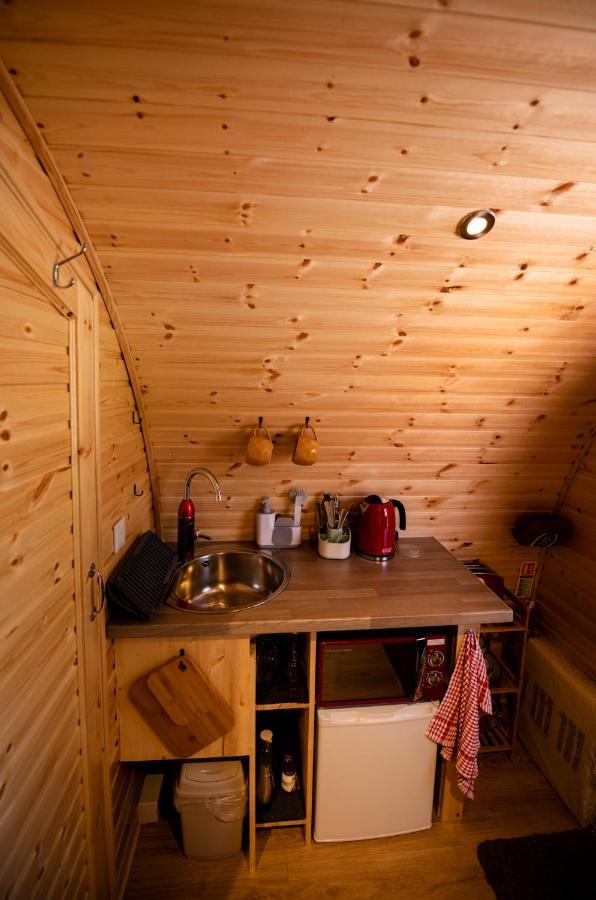 Highland & Transylvania Glamping Pods Roybridge Dış mekan fotoğraf