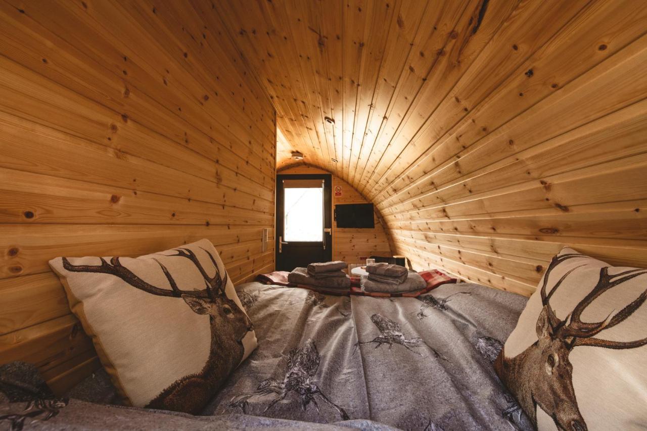 Highland & Transylvania Glamping Pods Roybridge Dış mekan fotoğraf