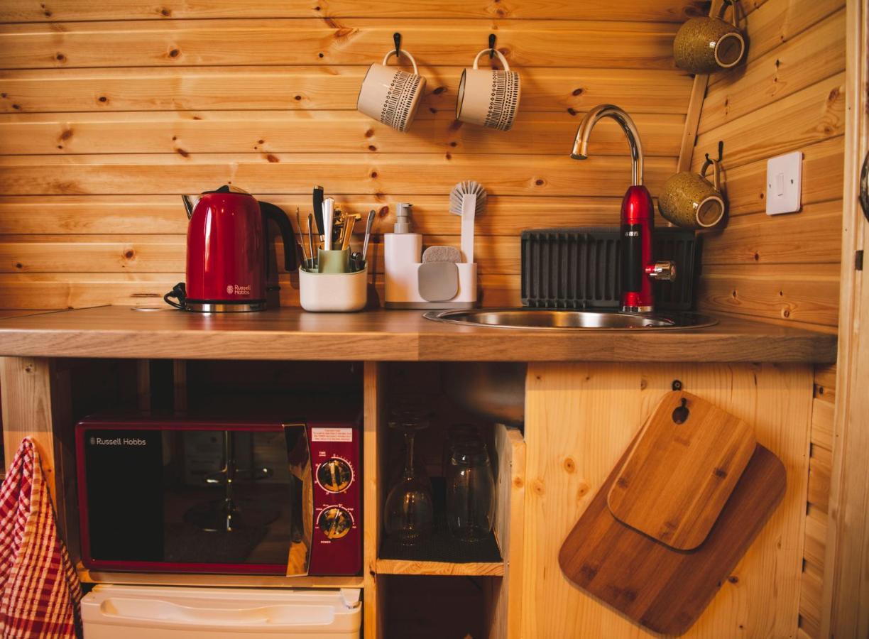 Highland & Transylvania Glamping Pods Roybridge Dış mekan fotoğraf