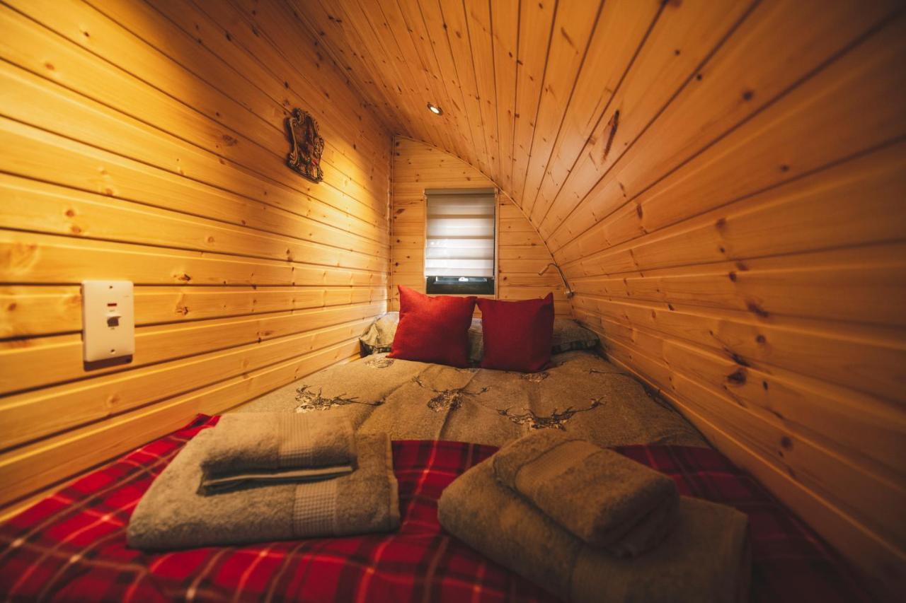 Highland & Transylvania Glamping Pods Roybridge Dış mekan fotoğraf